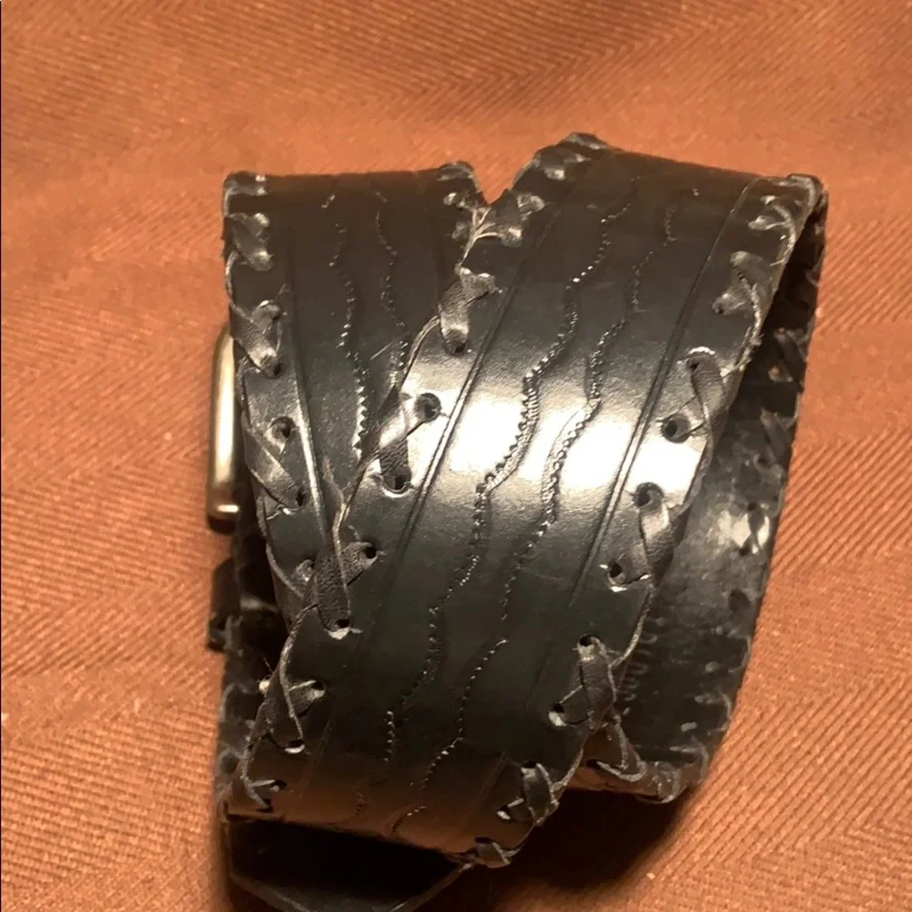 NWOT Bonded Leather Belt w/embellishments pattern